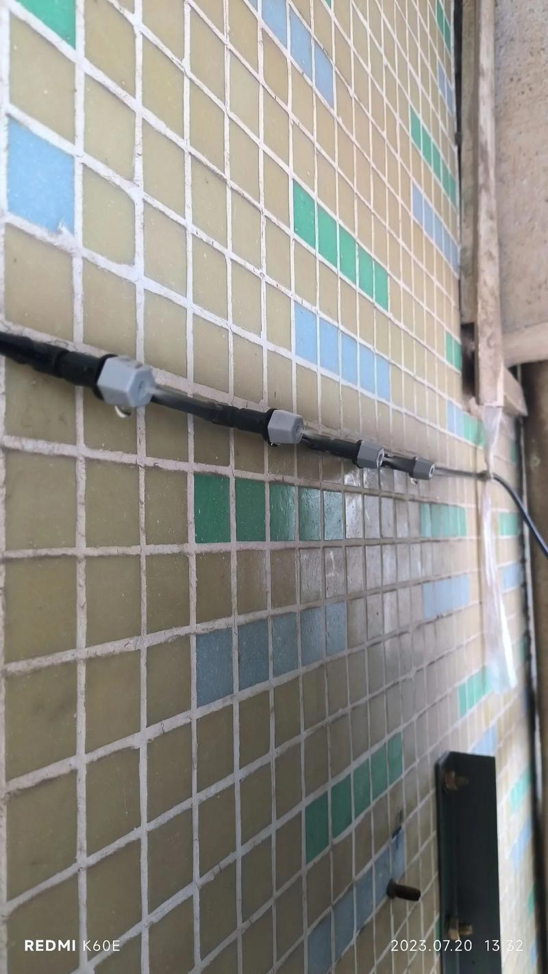 空调冷凝水智能循环降温系统 利用自动喷淋提升外机散热效率